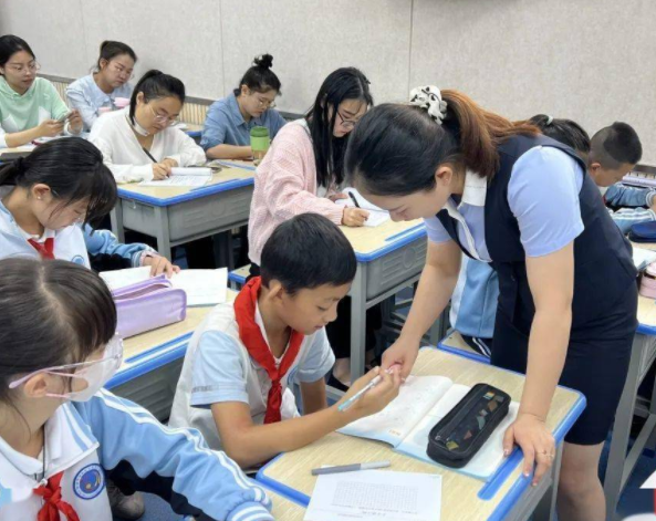 搬到山水间让孩子内行走中读懂家园的厚重让乡土的根脉深植于心